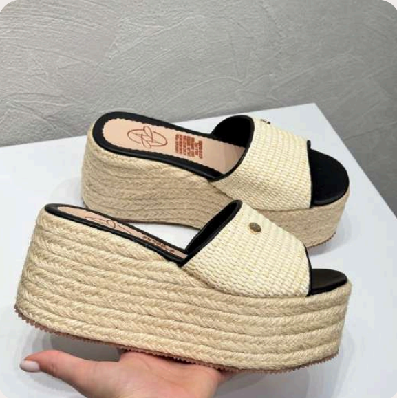 Plataforma (C-1882457-S)