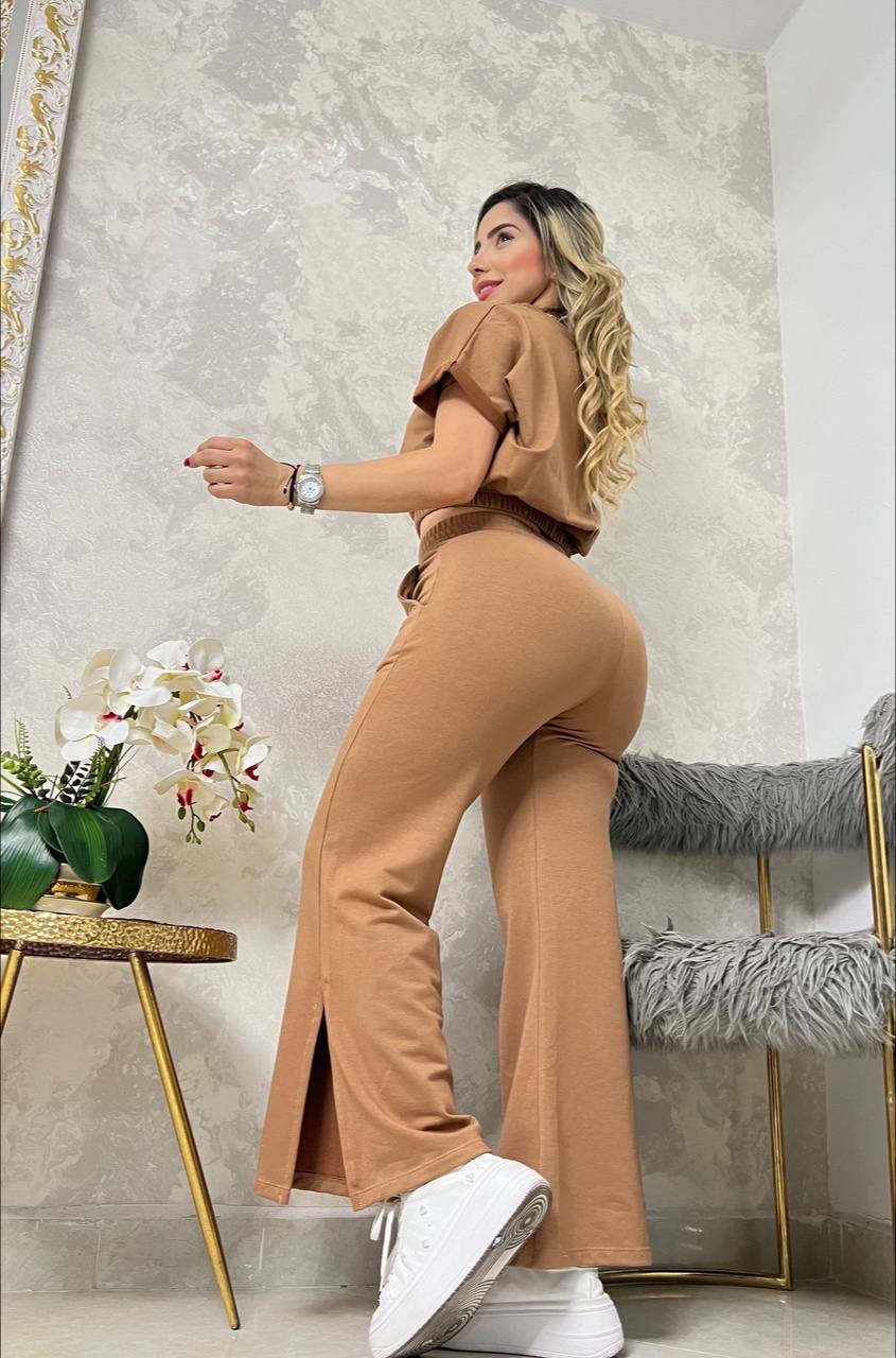 Conjunto Mujer Bota Campana (C-2015004-R) ●
