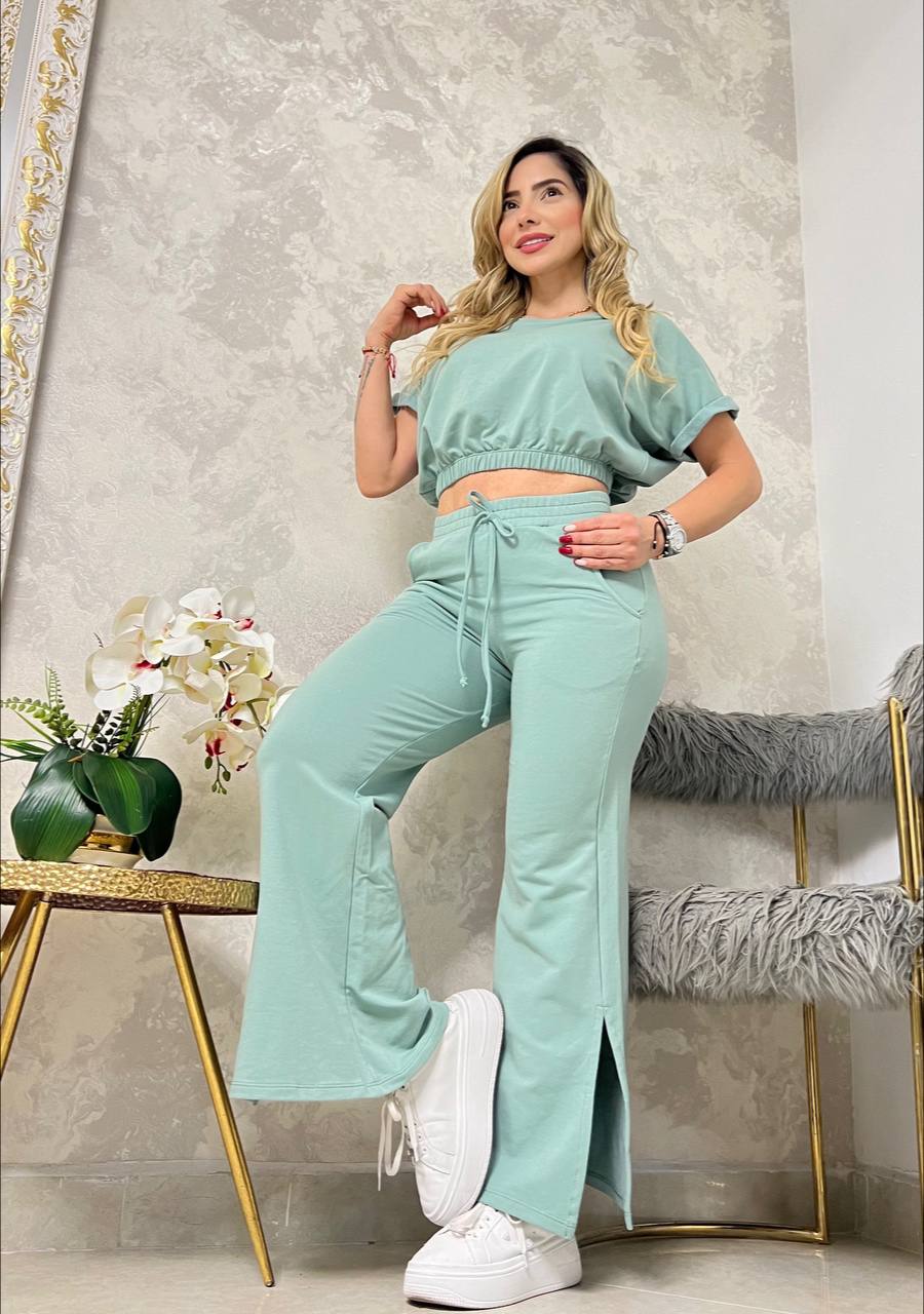 Conjunto Mujer Bota Campana (C-2015004-R) ●