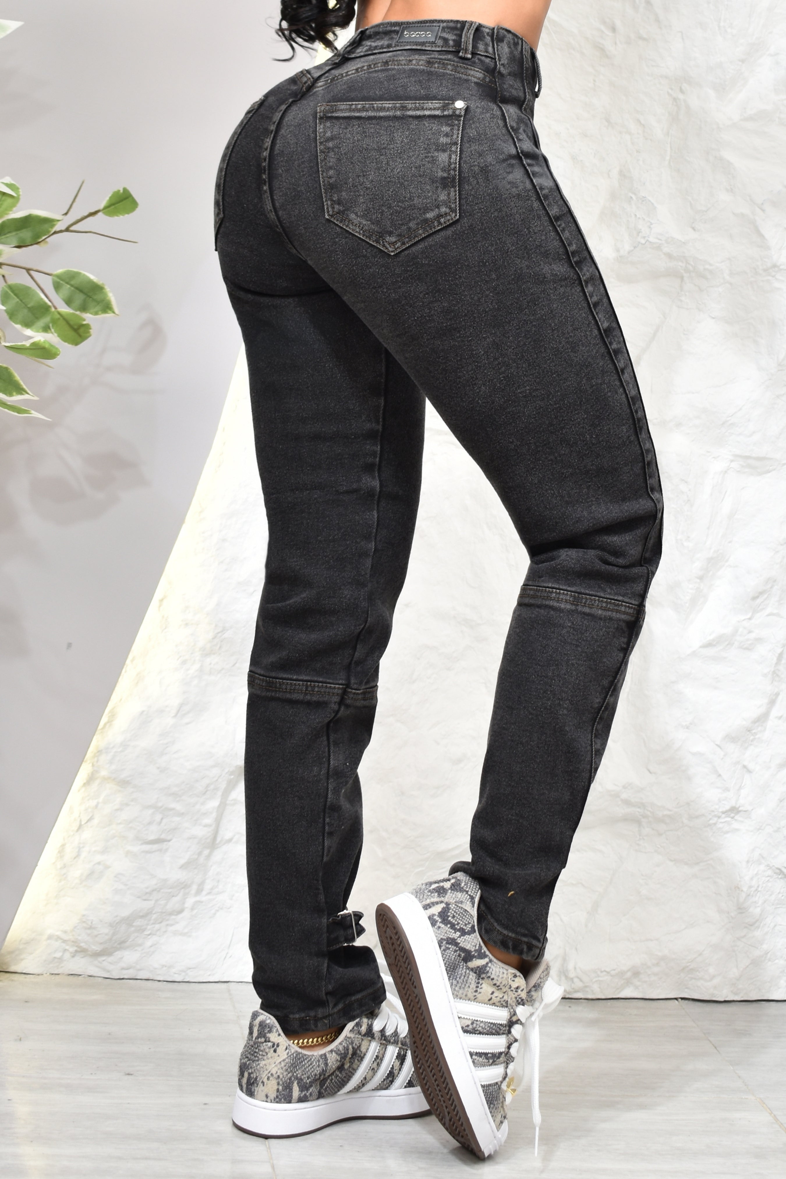 JEANS MOMFIT MOLDEADOR REF. B264050