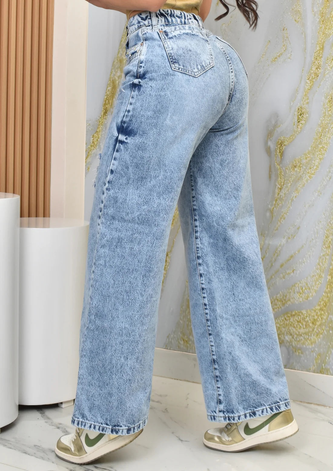 Jean Mujer Levanta Cola (C-BY254069-T) ●