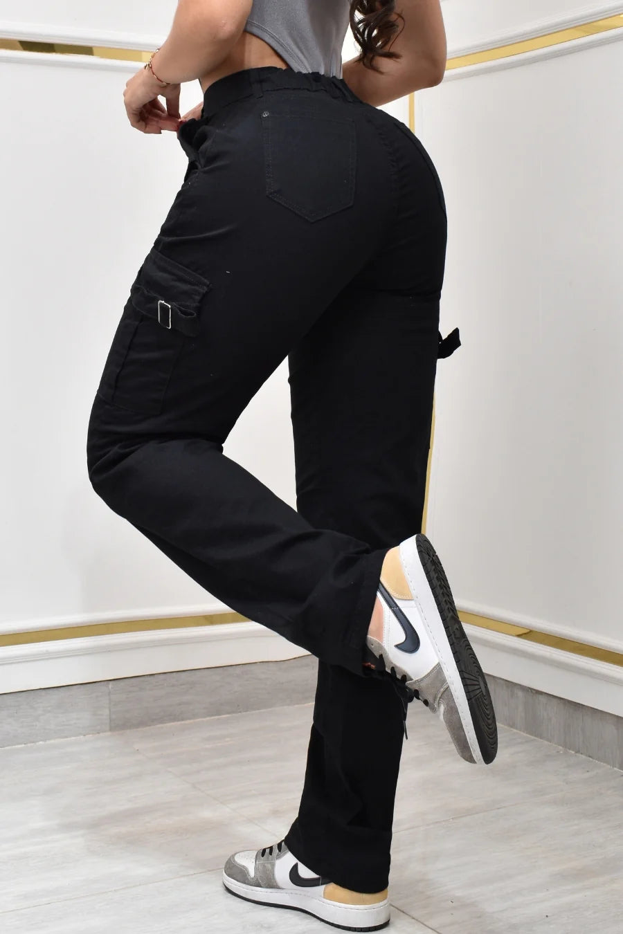 Jean Mujer Levanta Cola (C-BY254036-T) ●