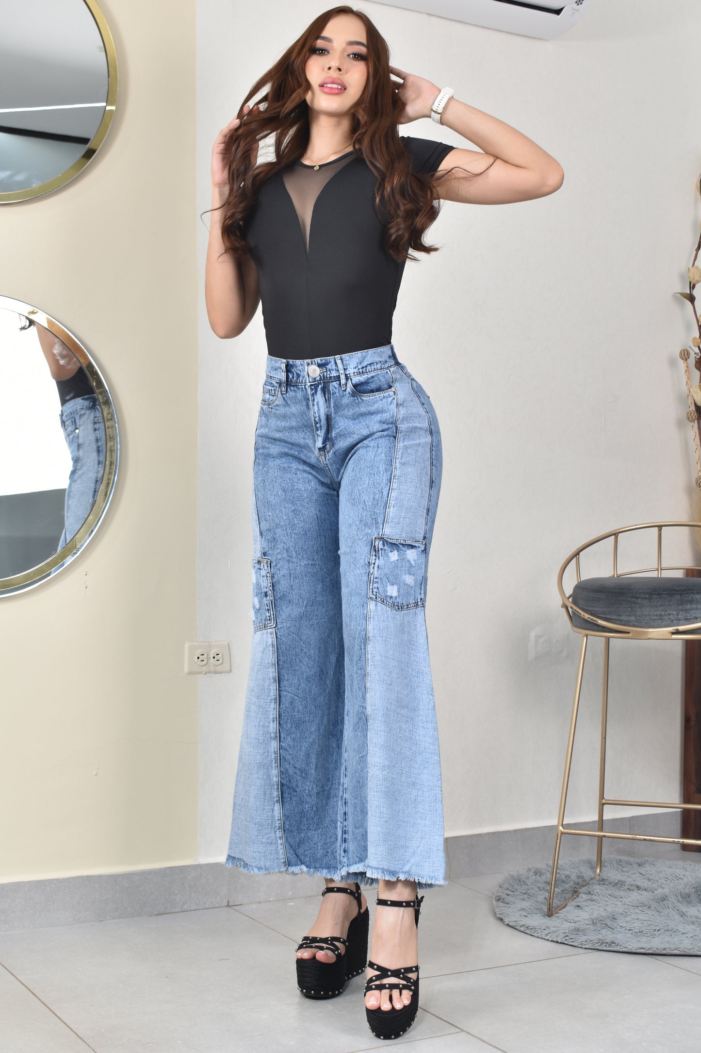 Jean Mujer Levanta Cola (C-BY254089-T) ●