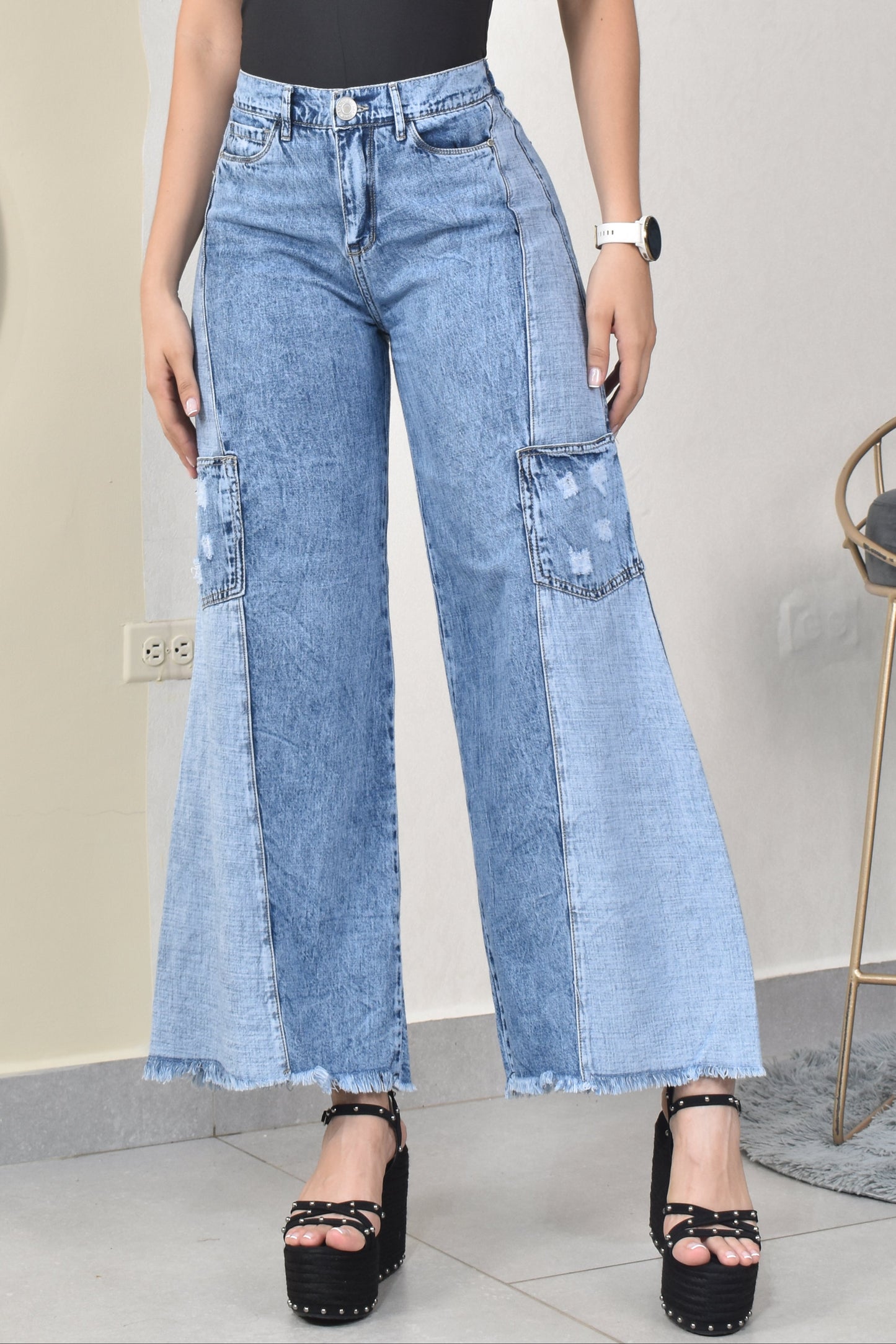 Jean Mujer Levanta Cola (C-BY254089-T) ●