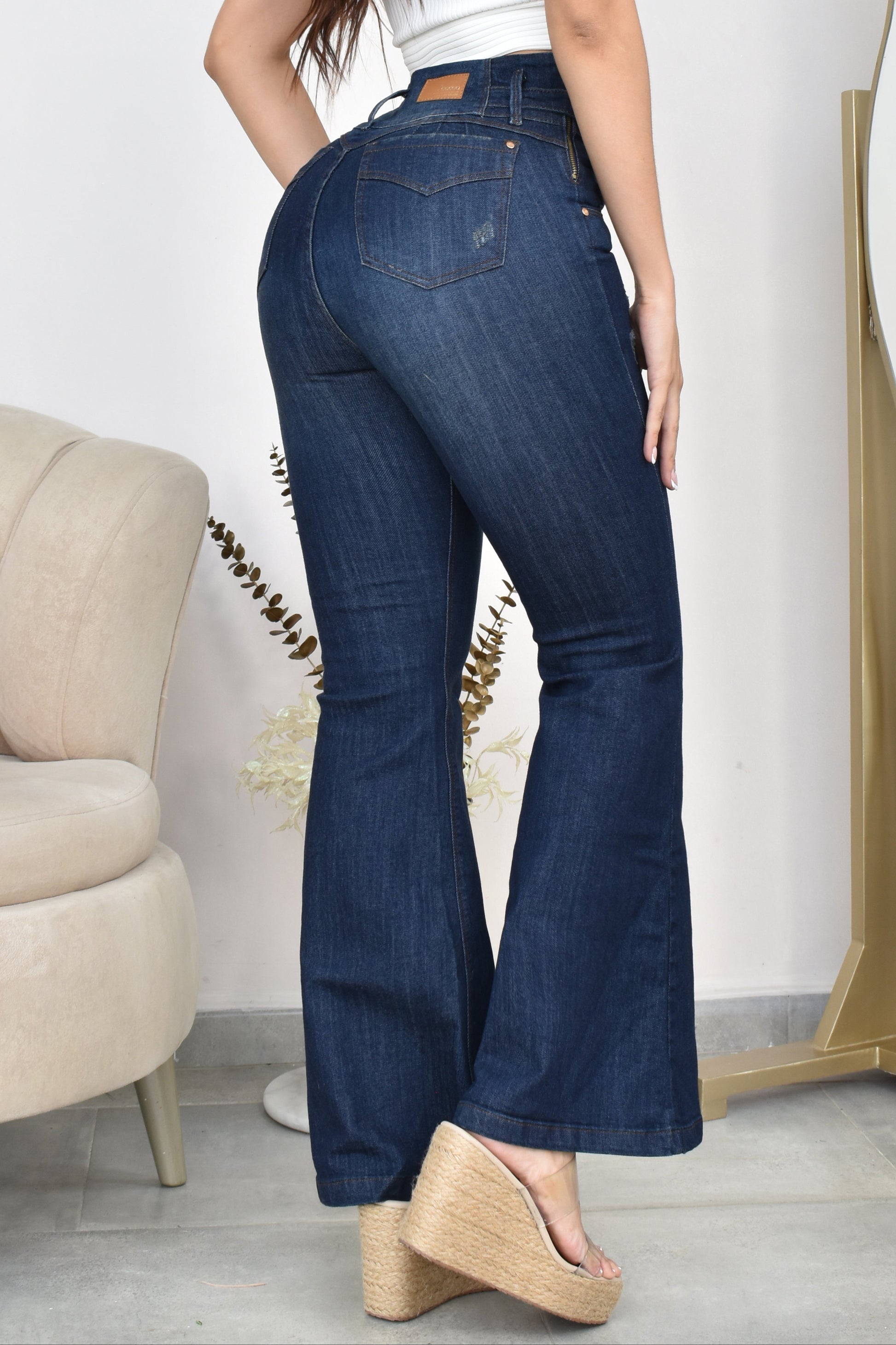 Jean Mujer Levanta Cola Campana (C-B254029-R) ●