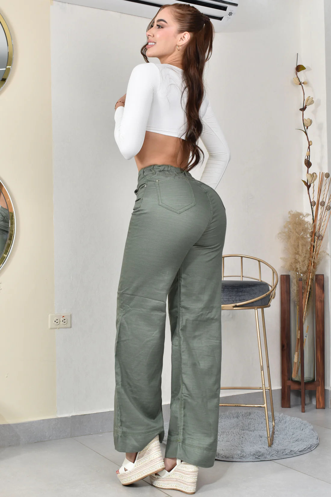 Jean Mujer Levanta Cola (C-BY254081-T) ●