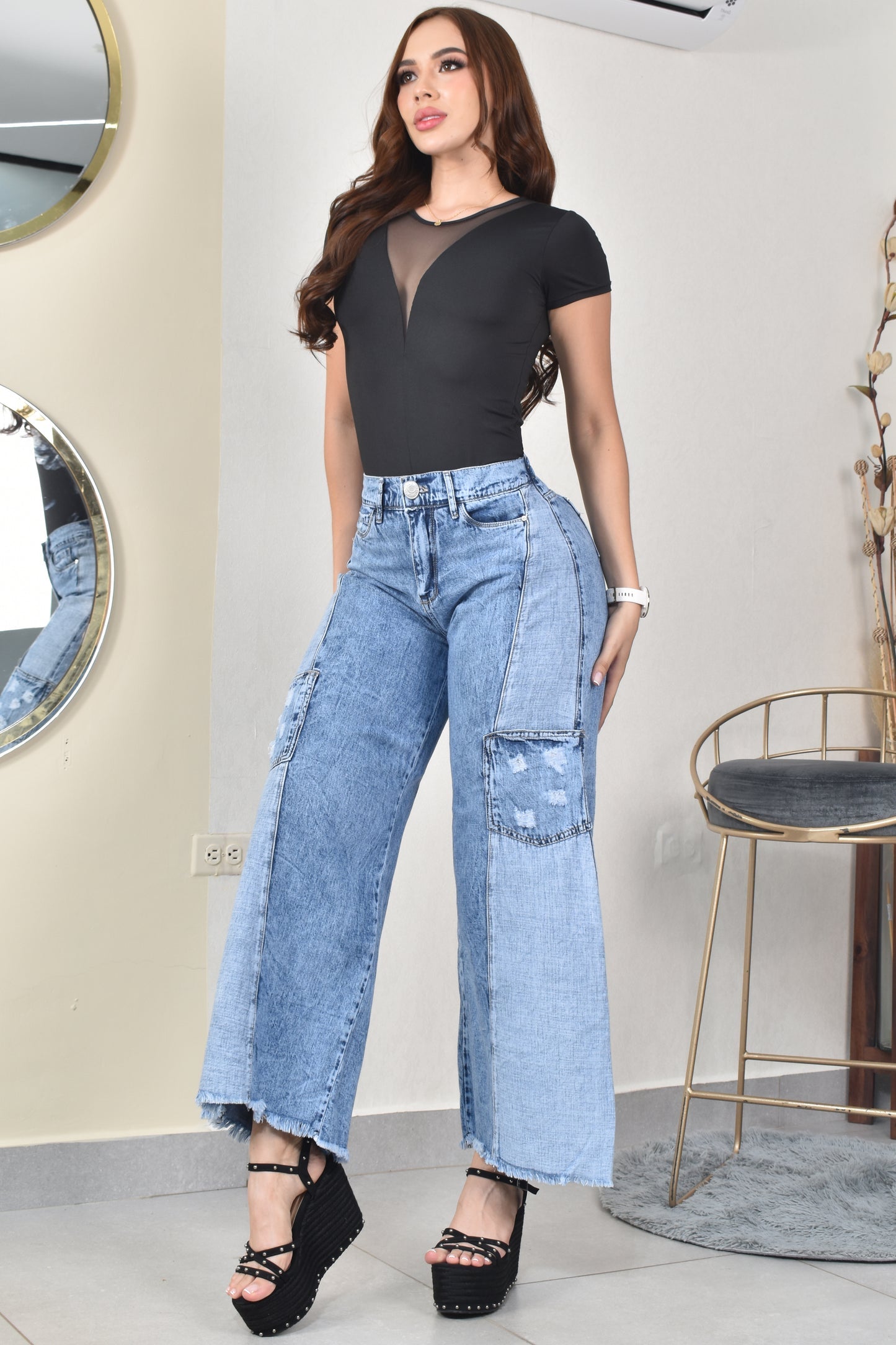 Jean Mujer Levanta Cola (C-BY254089-T) ●