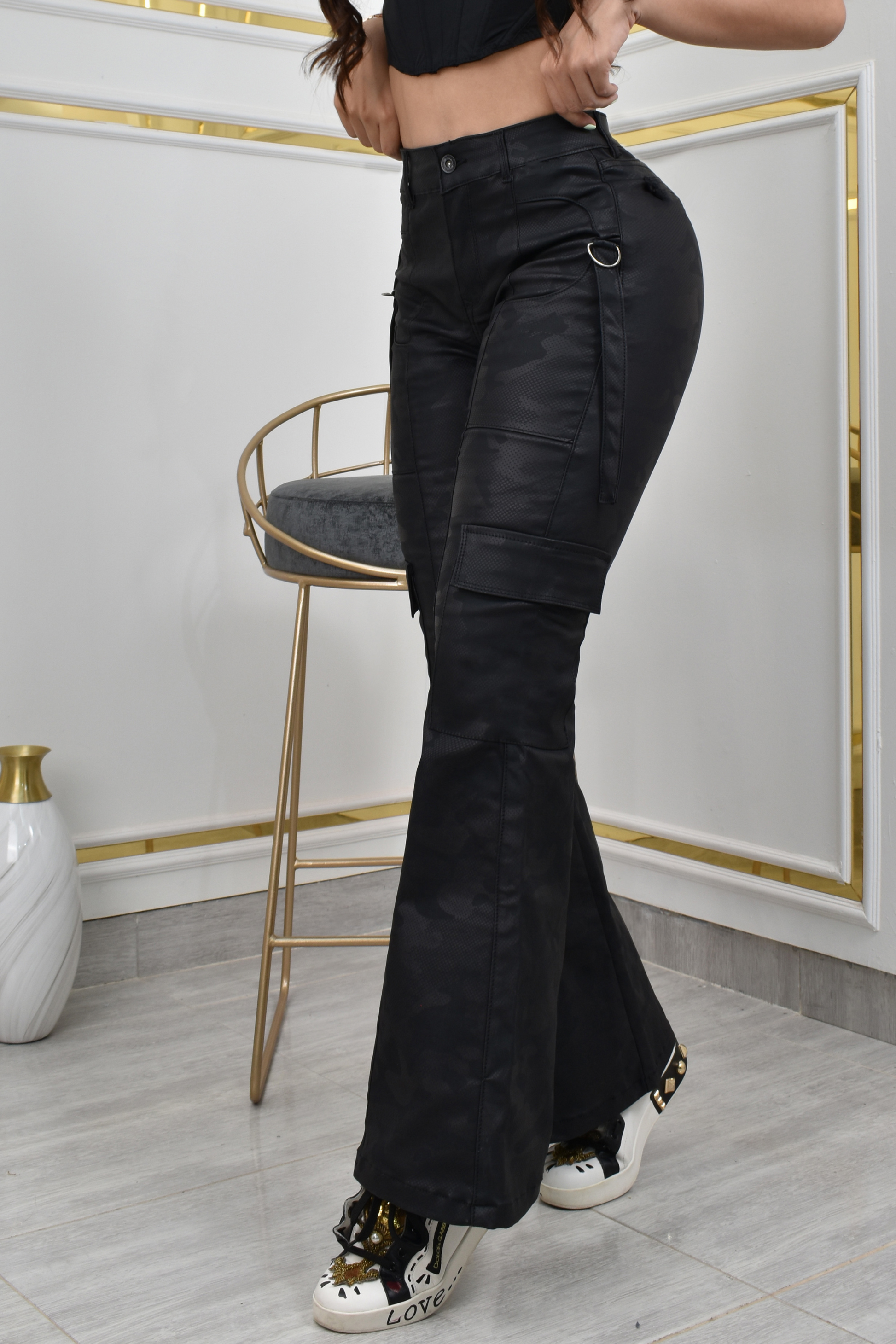 Pantalón Mujer Levanta Cola Cuerina Militar (C-BY40533-T) ●-