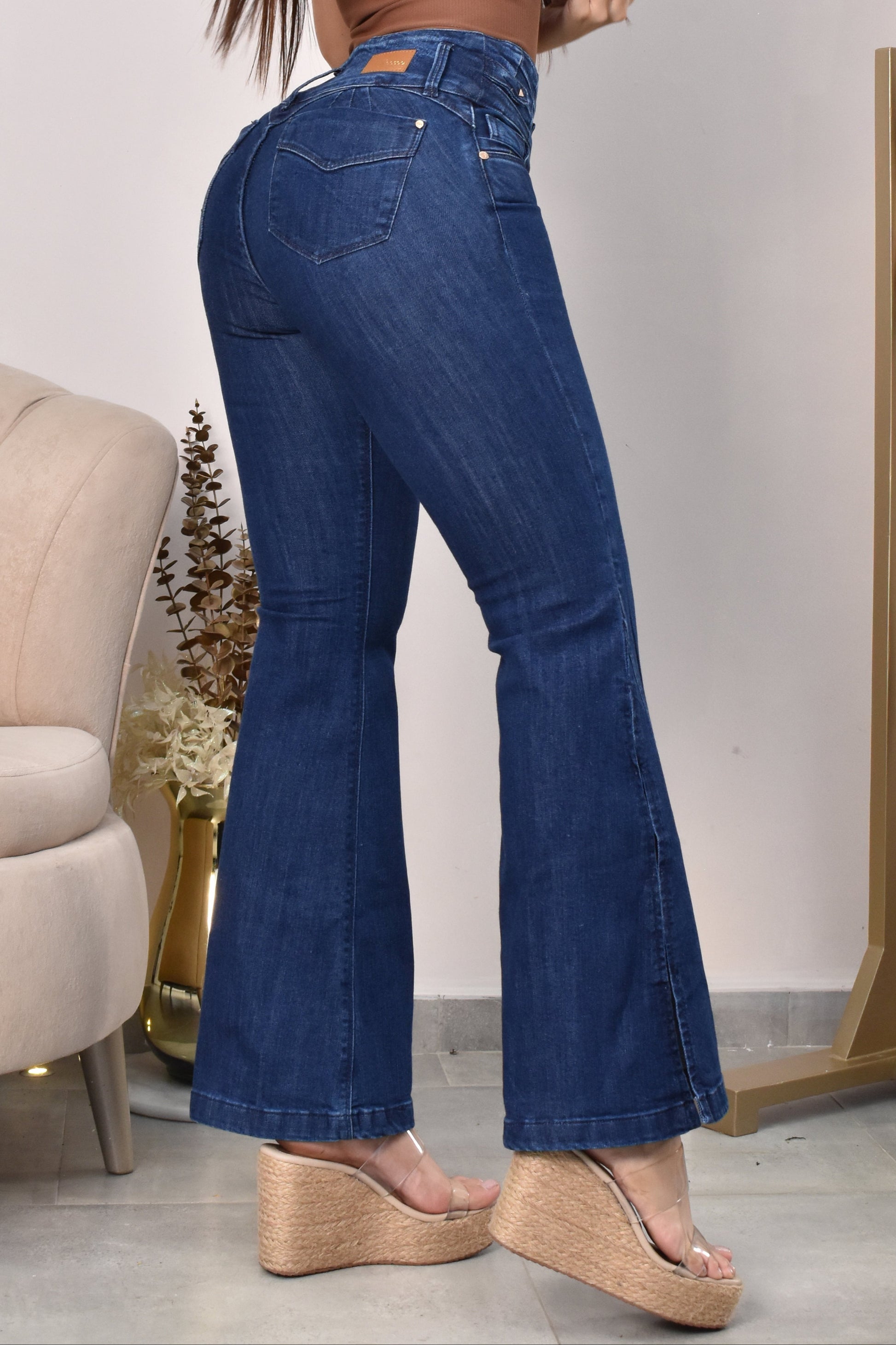 Jean Mujer Levanta Cola Campana (C-B254022-R) ●