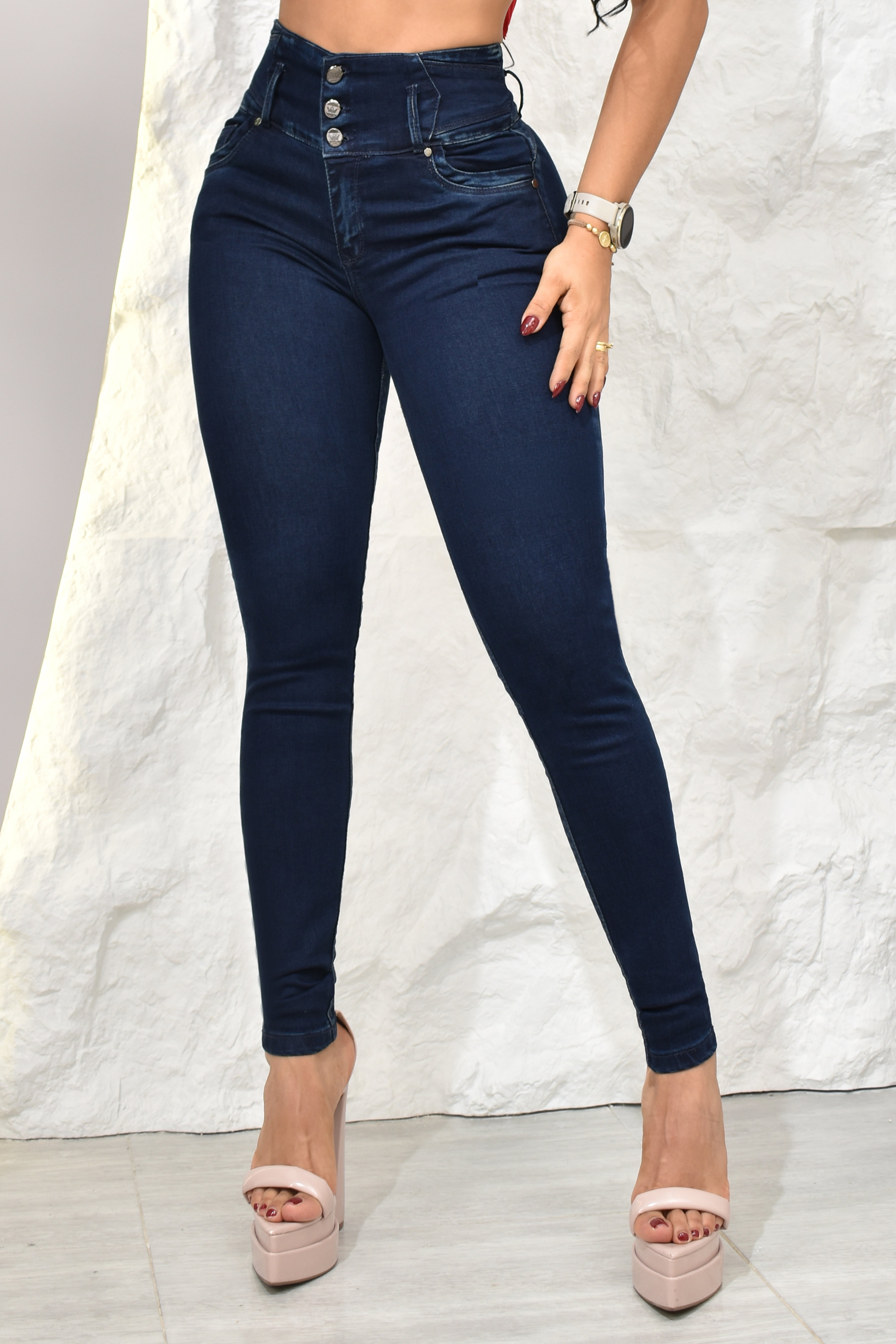 JEANS SKINNY (EXCLUSIVO), LEVANTA COLA  REF. B264073