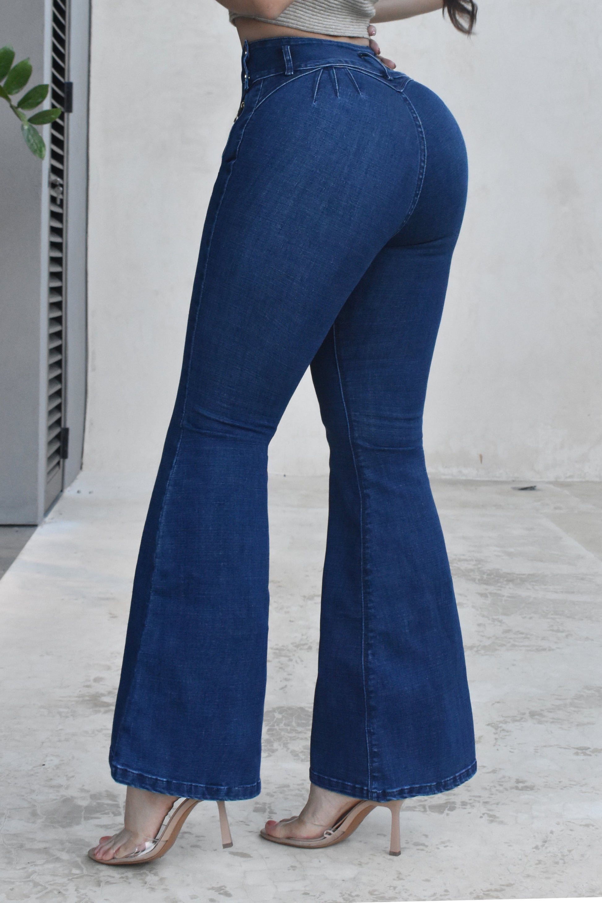 Jean Mujer Levanta Cola (C-B254064-T) ●