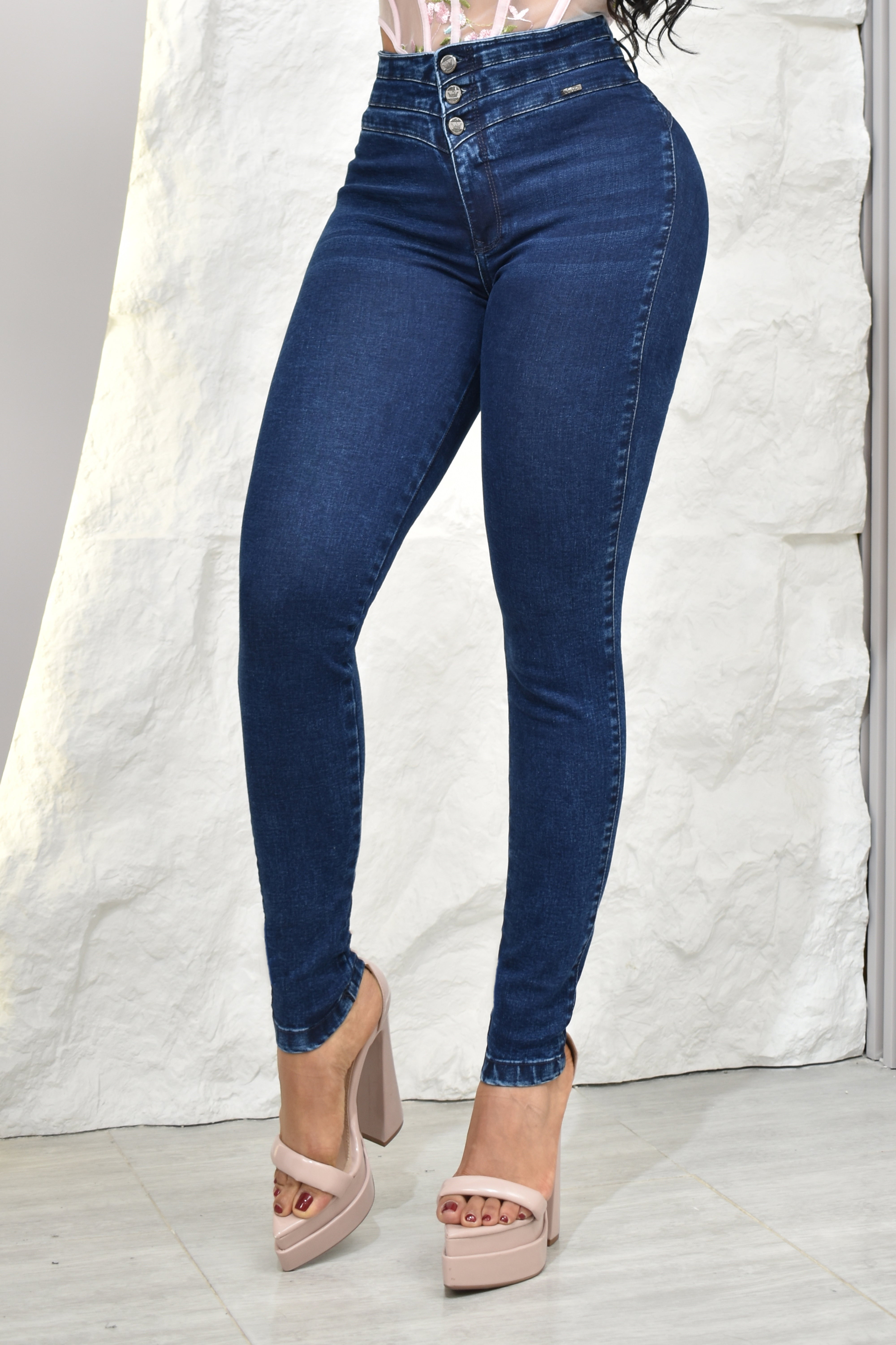 JEANS SKINNY (EXCLUSIVO), LEVANTA COLA  REF. B264072